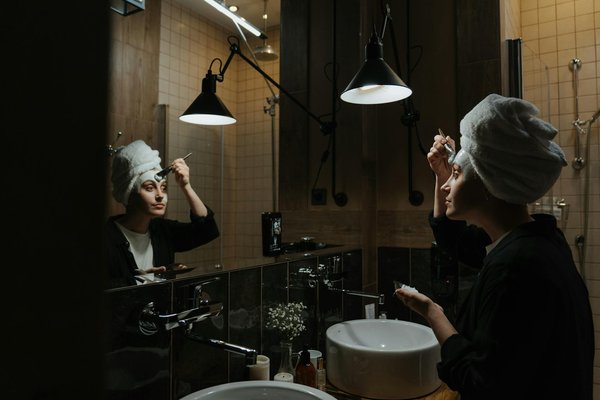 T-shirts blancs pour femme : élégance et diversité au quotidien